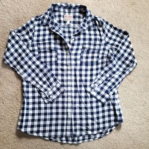 Old Navy women's blue and white buffalo plaid flannel button-up size M shirt.